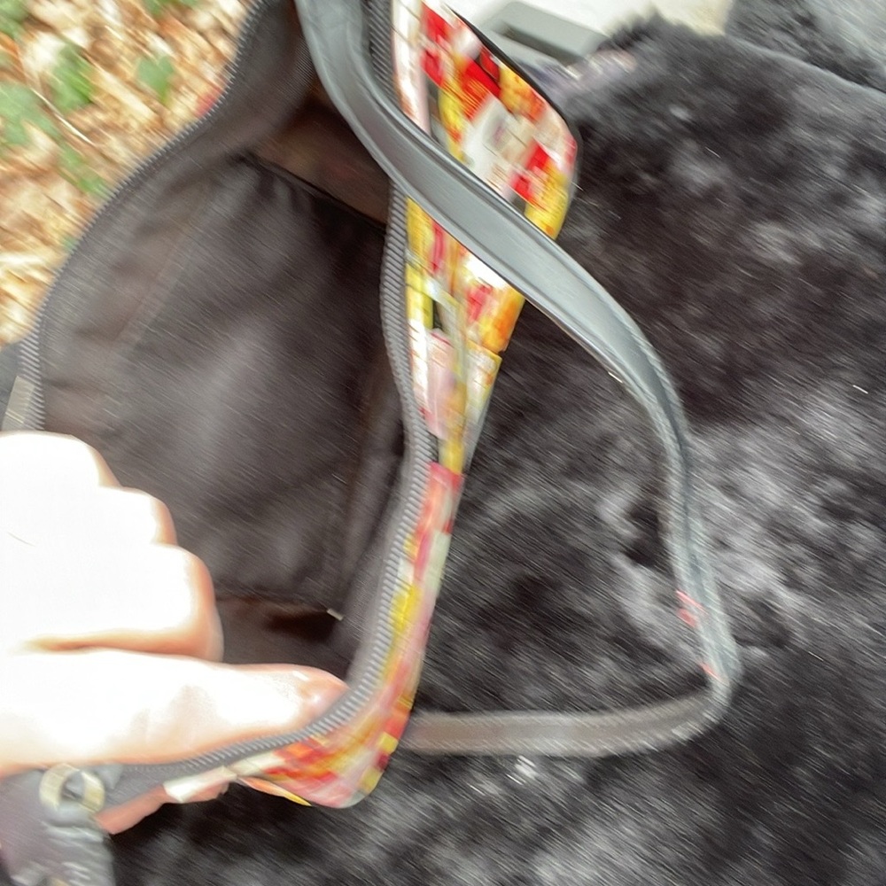 Relic Colorful Handbag Purse Short Strap Kiss & Tell Phone Me The Dance of Love - Picture 15 of 16